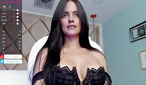 Schöne Latina vor Sexcam